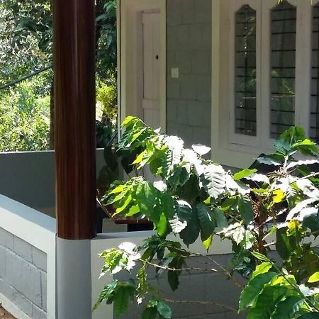 Leisure Vacations Whispering Woods Hotel Madikeri Exterior foto